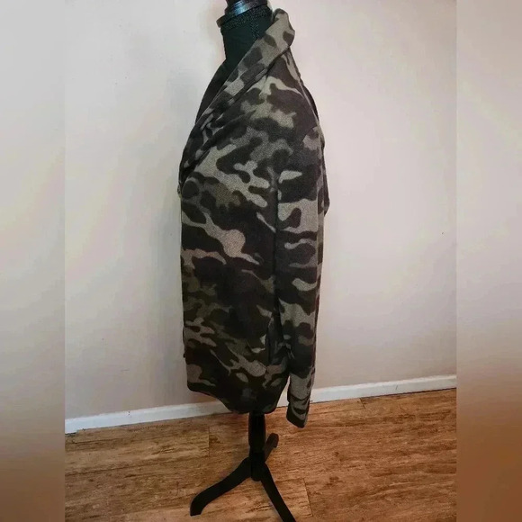 Cuddl Duds Fleecewear Bonded Sherpa Button Front Jacket Olive Camo Womens Small - Picture 3 of 7